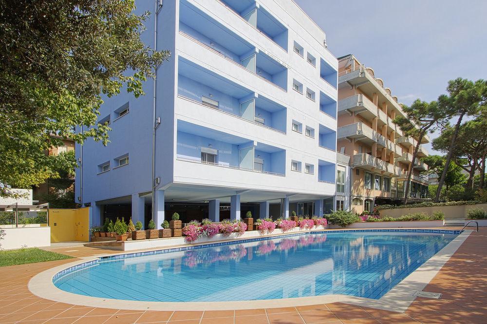 Hotel Michelangelo Milano Marittima Bagian luar foto