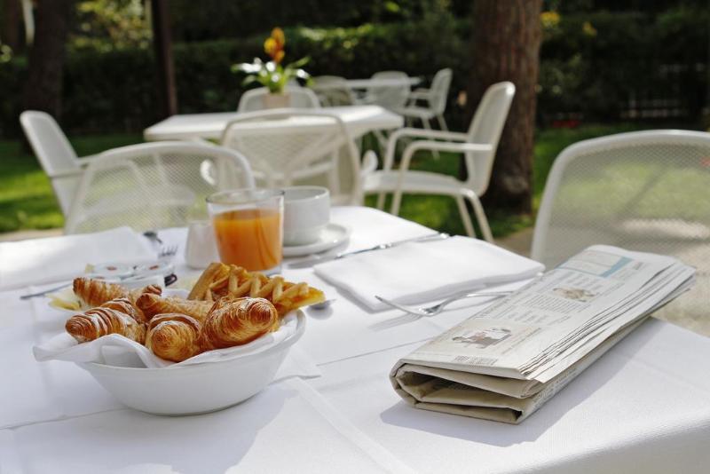 Hotel Michelangelo Milano Marittima Bagian luar foto