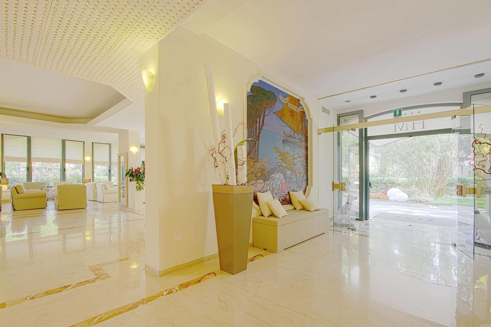 Hotel Michelangelo Milano Marittima Bagian luar foto