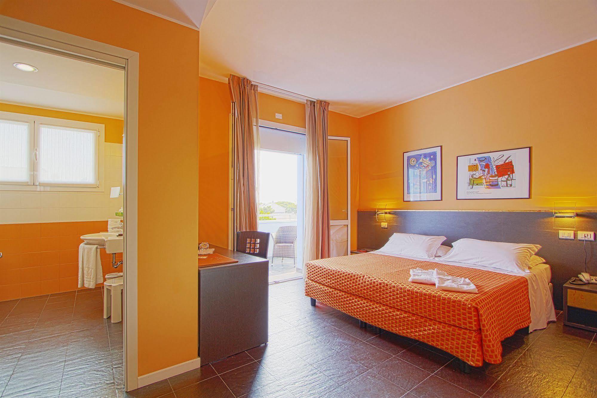 Hotel Michelangelo Milano Marittima Bagian luar foto