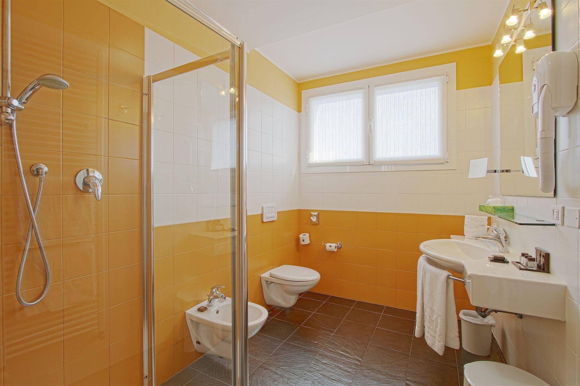 Hotel Michelangelo Milano Marittima Bagian luar foto