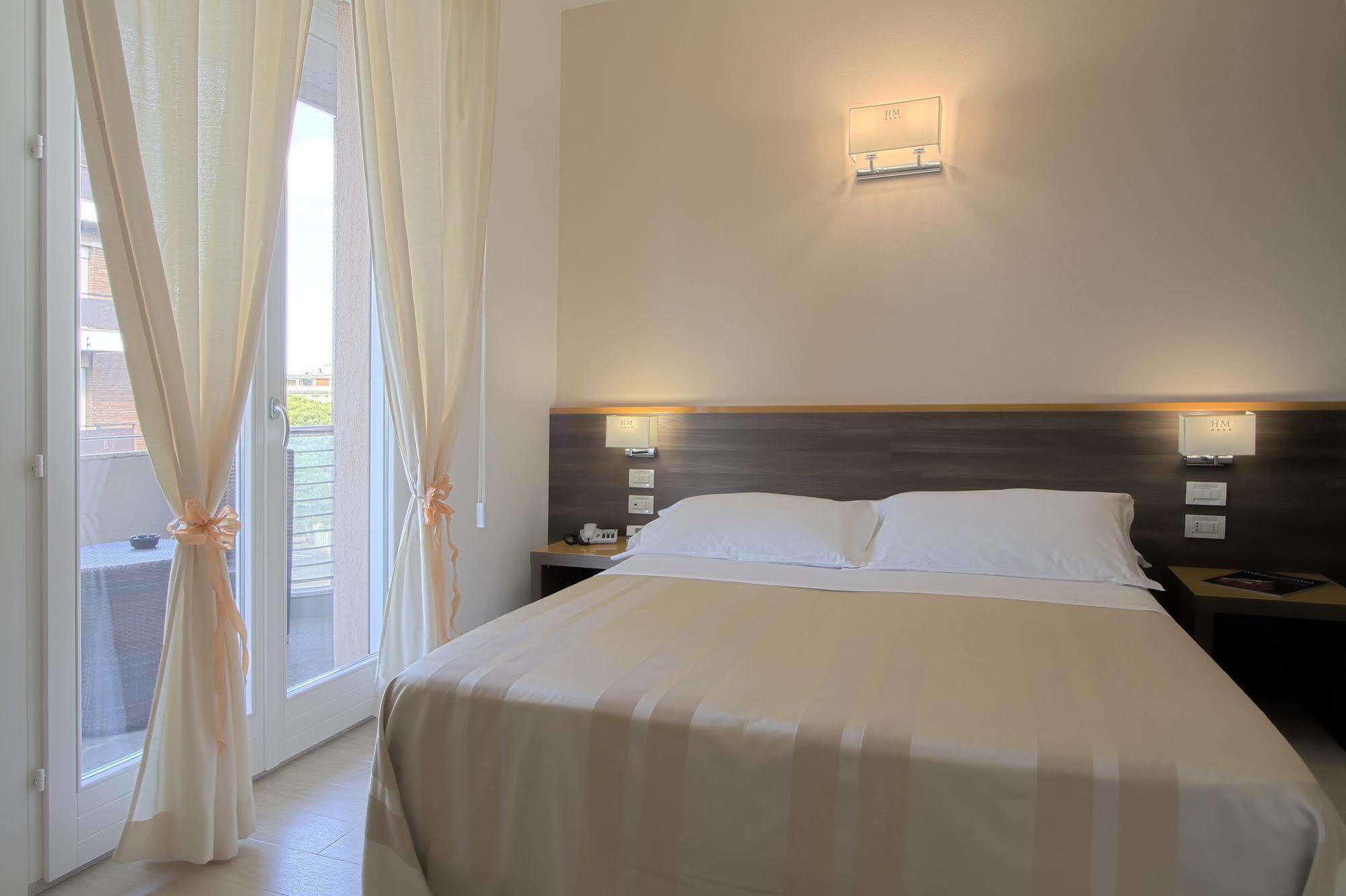 Hotel Michelangelo Milano Marittima Bagian luar foto