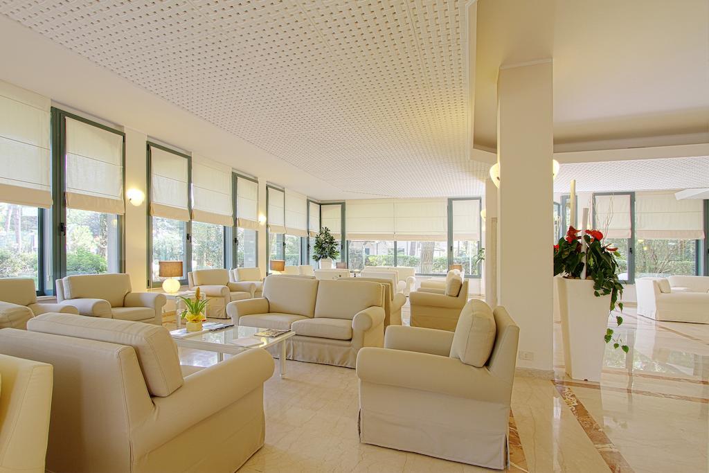Hotel Michelangelo Milano Marittima Bagian luar foto